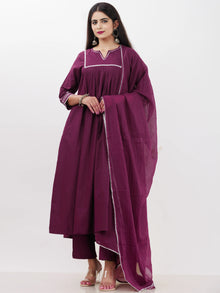 Parv Neha Set Of Kurta Pants Kota Dupatta