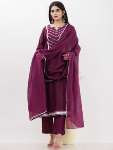 Parv Aisha Set Of Kurta Pants Kota Dupatta