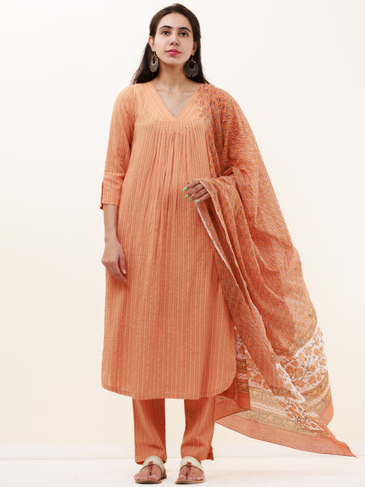 Roz Anam Set Of Kurta Pants Kota Dupatta