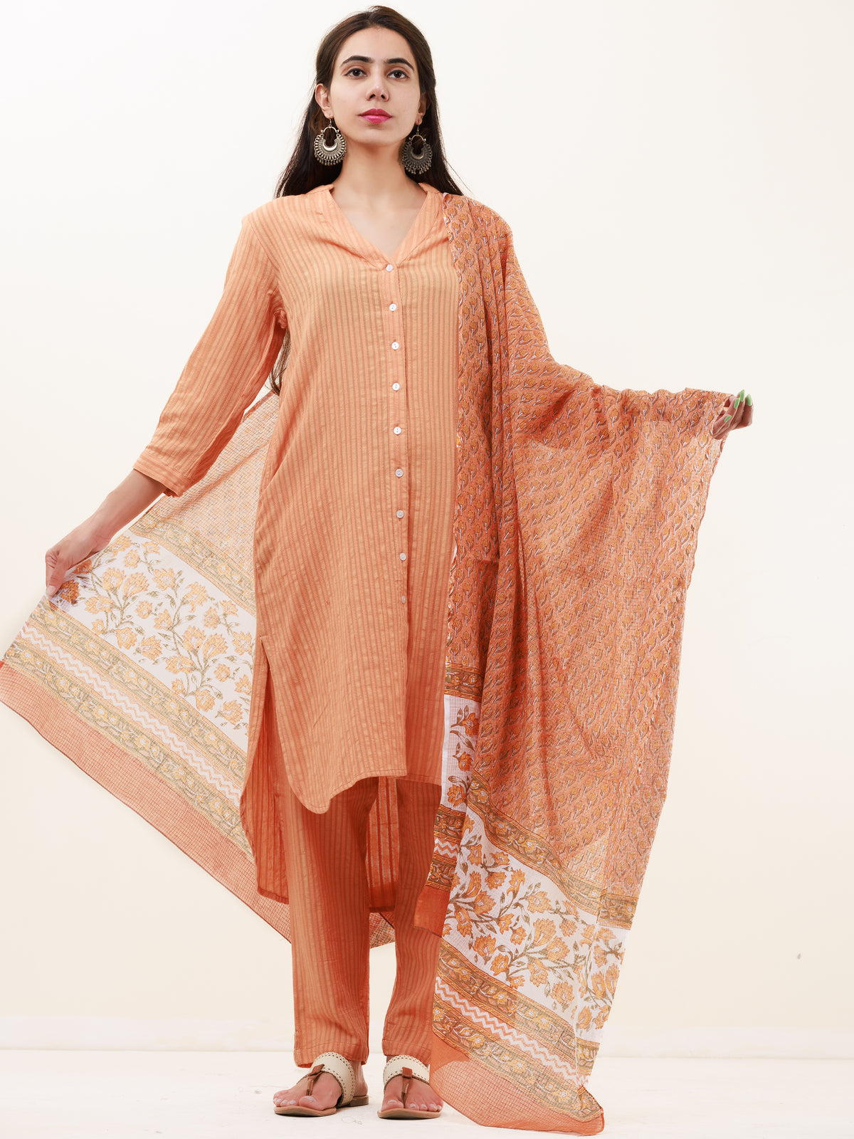 Roz Manal Set Of Kurta Pants Kota Dupatta