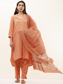 Roz Manal Set Of Kurta Pants Kota Dupatta