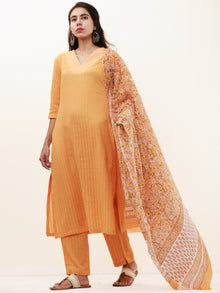 Roz Amaira Set Of Kurta Pants Kota Dupatta