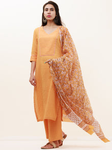 Roz Natasha Set Of Kurta Pants Kota Dupatta