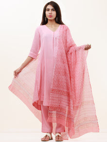 Roz Sonam Set Of Kurta Pants Kota Dupatta