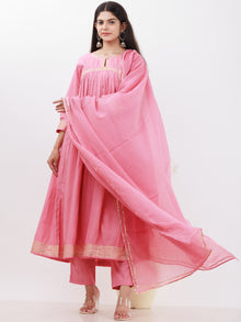 Parv Sunaina Set Of Kurta Pants Kota Dupatta