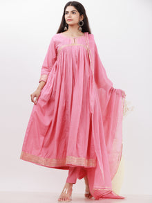 Parv Sunaina Set Of Kurta Pants Kota Dupatta