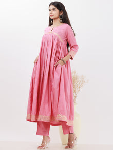 Parv Sunaina Set Of Kurta Pants Kota Dupatta