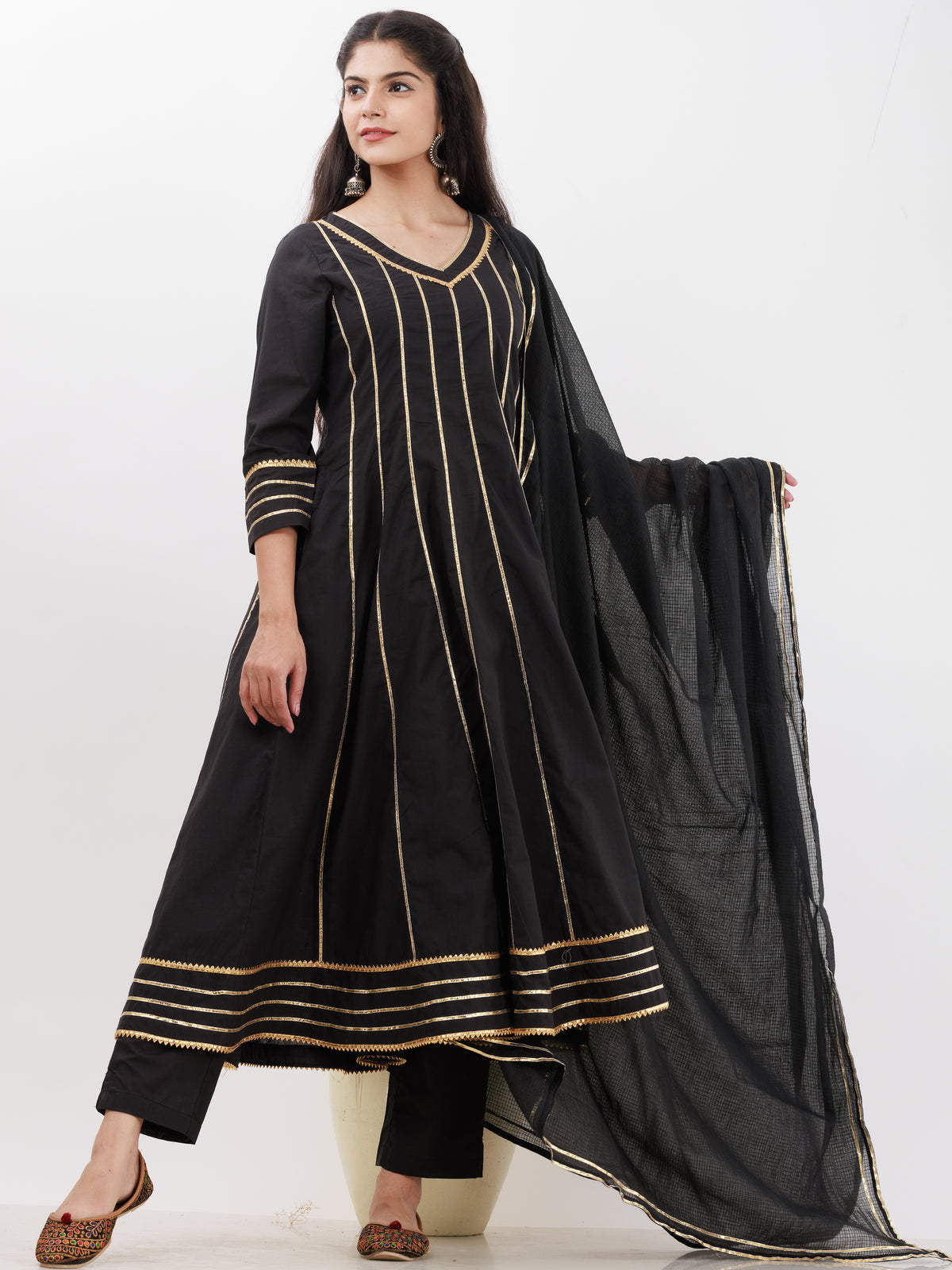 Parv Kyanat Set Of Kurta Pants Kota Dupatta