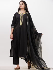 Parv Diya Set Of Kurta Pants Kota Dupatta