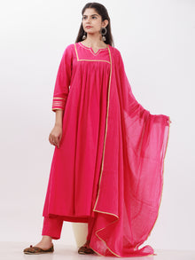 Parv Falak Set Of Kurta Pants Kota Dupatta