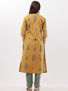 Roz Sarah Set Of Cotton Linen Kurta Pants Dupatta