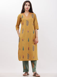 Roz Sarah Set Of Cotton Linen Kurta Pants Dupatta