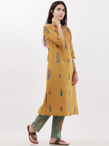 Roz Sarah Set Of Cotton Linen Kurta Pants Dupatta