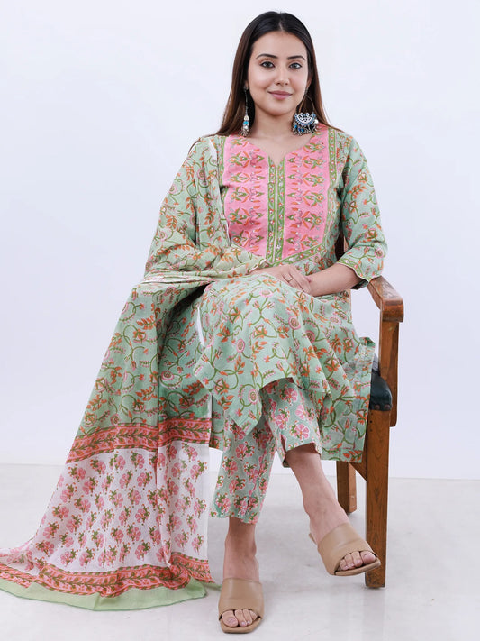 Roz Parineeta Set Of Kurta Pants Dupatta