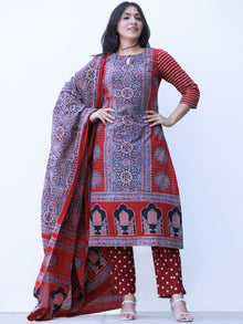 Ajrakh Nazmil Set Of Kurta Pants Dupatta