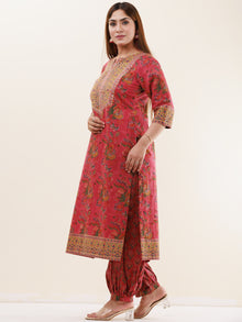 Umang Reena Set Of Kurta Pants Dupatta