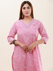 Umang Saima Set Of Kurta Pants Dupatta