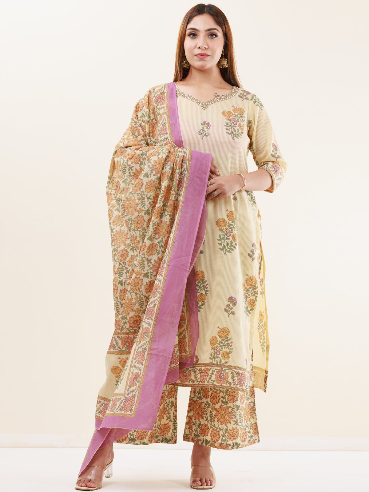 Umang Kashish Set Of Kurta Pants Dupatta