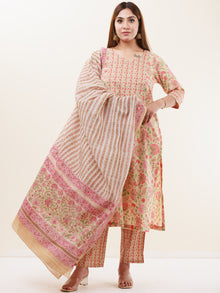 Umang Fiza Set Of Kurta Pants Dupatta