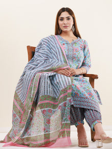 Umang Raina Set Of Kurta Pants Dupatta