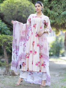 Roz Meesha Set Of A Line Kurta Pants Dupatta