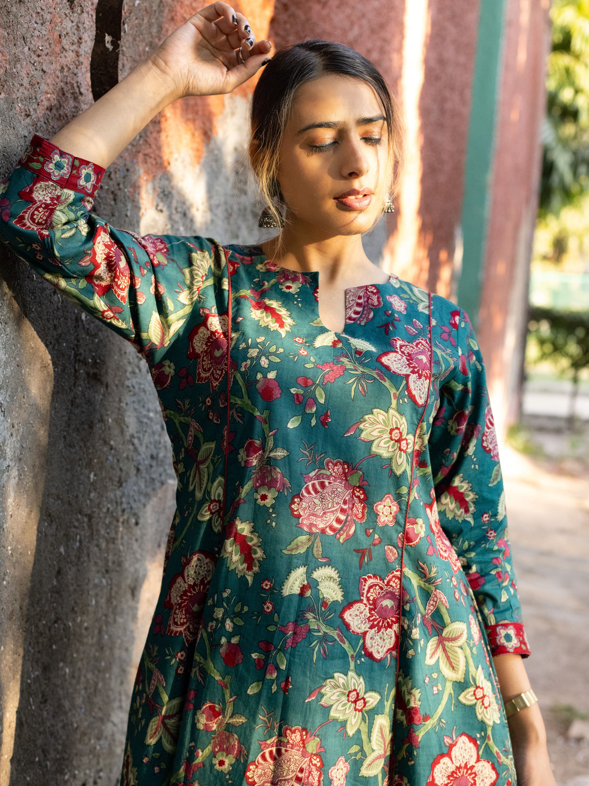 Roz Bela Kali Kurta