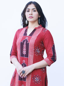 Ajrakh Zubeda Set Of Kurta Pants Dupatta