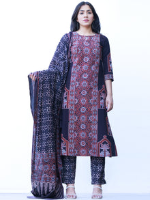 Ajrakh Minal Set Of Kurta Pants Dupatta