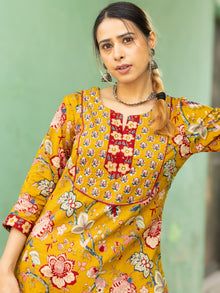 Roz Isha Straight Kurta