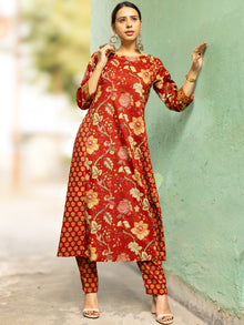 Roz Aira Set Of A Line Kurta Pants Dupatta