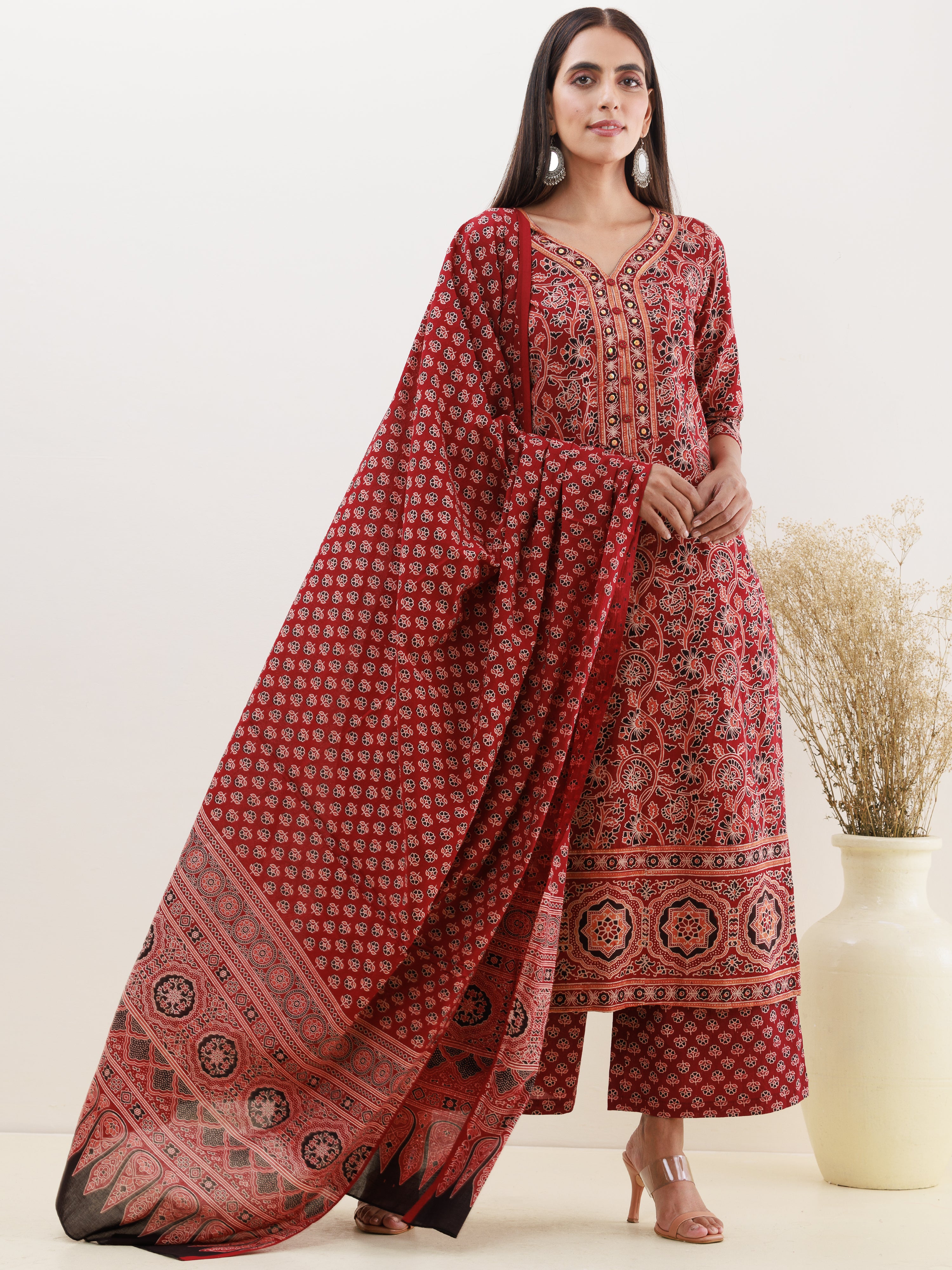 Ajrakh Naaz Set Of Kurta Pants Dupatta – InduBindu