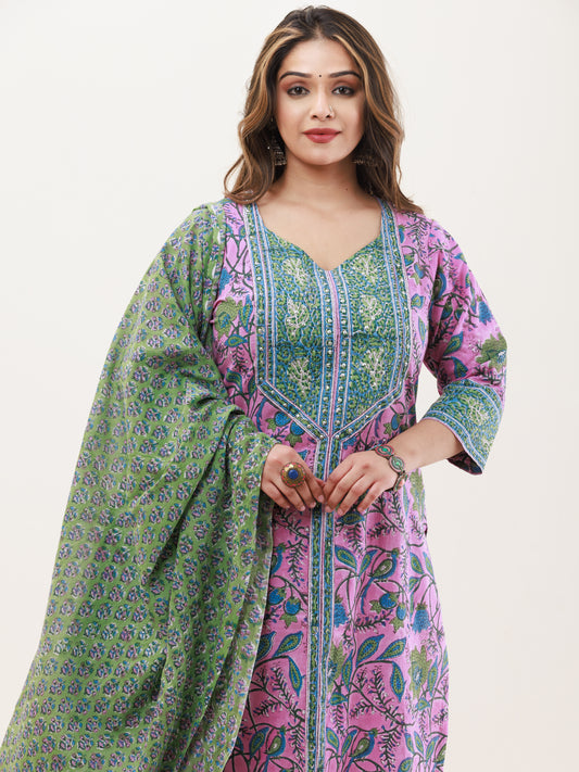 Gazal Maina Set Of Kurta Pants Dupatta