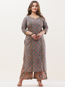 Gazal Aryaya Straight Kurta