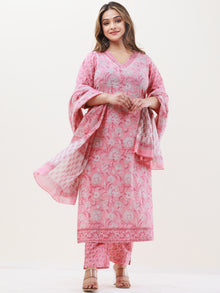 Gazal Nyra Set Of Kurta Pants Dupatta