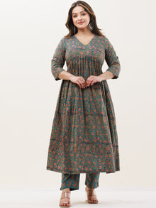 Gazal Naina Set Of Anarkali Pants Dupatta