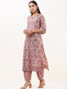 Umang Tabasum Straight Kurta