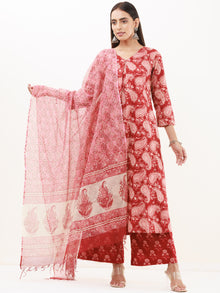 Umang Mohak Set Of Kurta Pants Dupatta