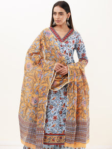 Umang Aaina Set Of Kurta Pants Dupatta