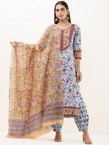 Umang Noori Set Of Kurta Pants Dupatta