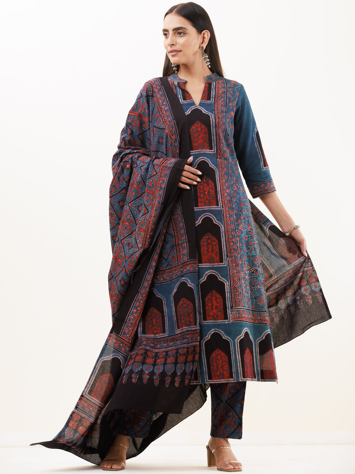 Ajrakh Fana Set Of Kurta Pants Dupatta