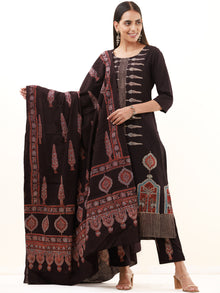 Ajrakh Jhalak Set Of Kurta Pants Dupatta