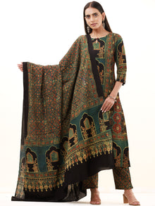 Ajrakh Veena Set Of Kurta Pants Dupatta