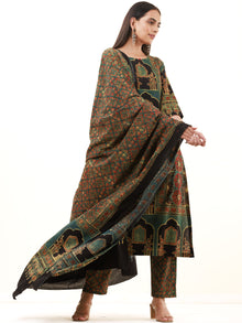 Ajrakh Veena Set Of Kurta Pants Dupatta