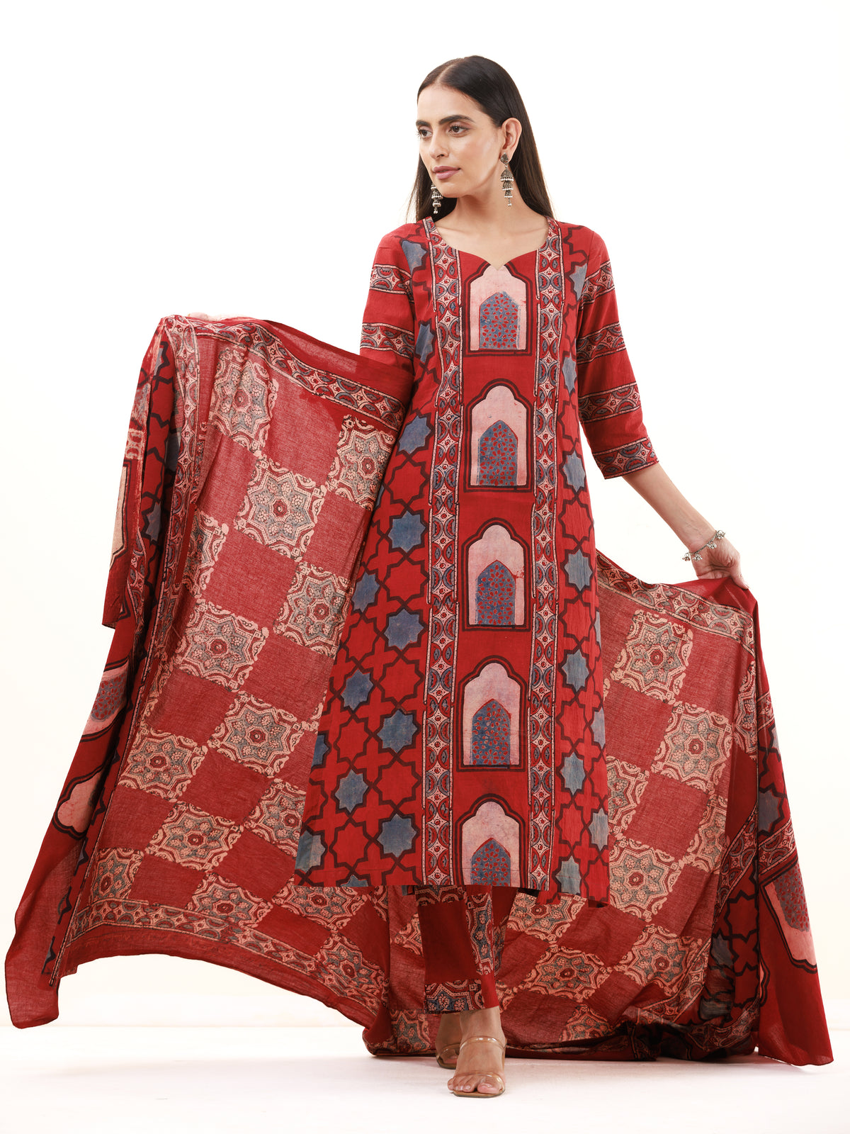 Ajrakh Prerna Set Of Kurta Pants Dupatta