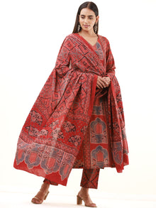 Ajrakh Fiza Set Of Kurta Pants Dupatta