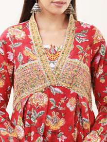 Umang Karuna Set Of Kurta Pants Dupatta