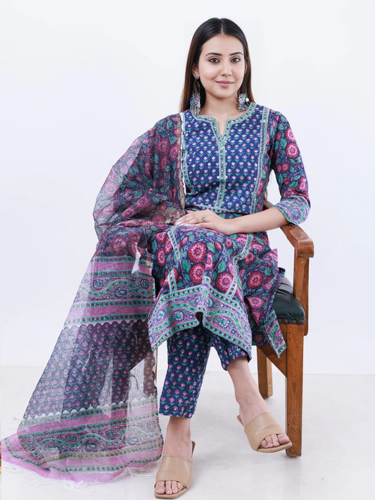 Roz Sohni Set Of Kurta Pants Kota Doria Dupatta