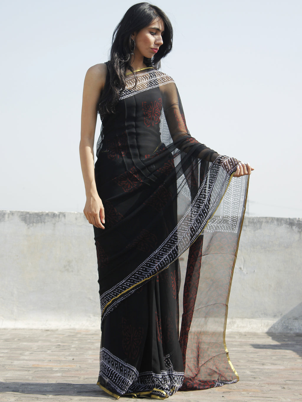 Buy Satrani Women Black Printed, Geometric Print, Embellished Chiffon Saree  | sarees for Women| saree | sarees Online at Best Prices in India - JioMart.