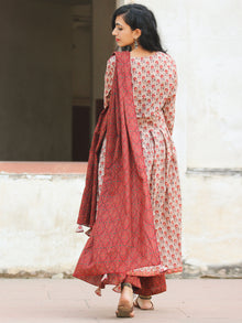 Poppy Poises - Hand Block Printed Kurta Set With Dupatta - SS01DF1876