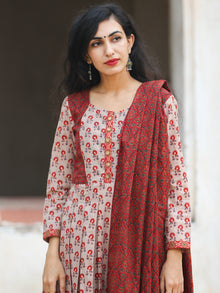 Poppy Poises - Hand Block Printed Kurta Set With Dupatta - SS01DF1876